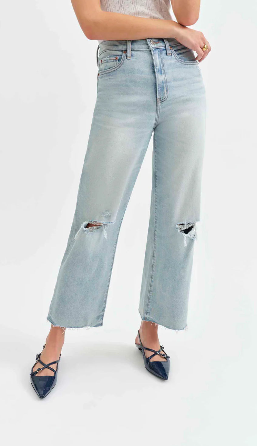 PLEASER IN CHARISMA DISTRESSED