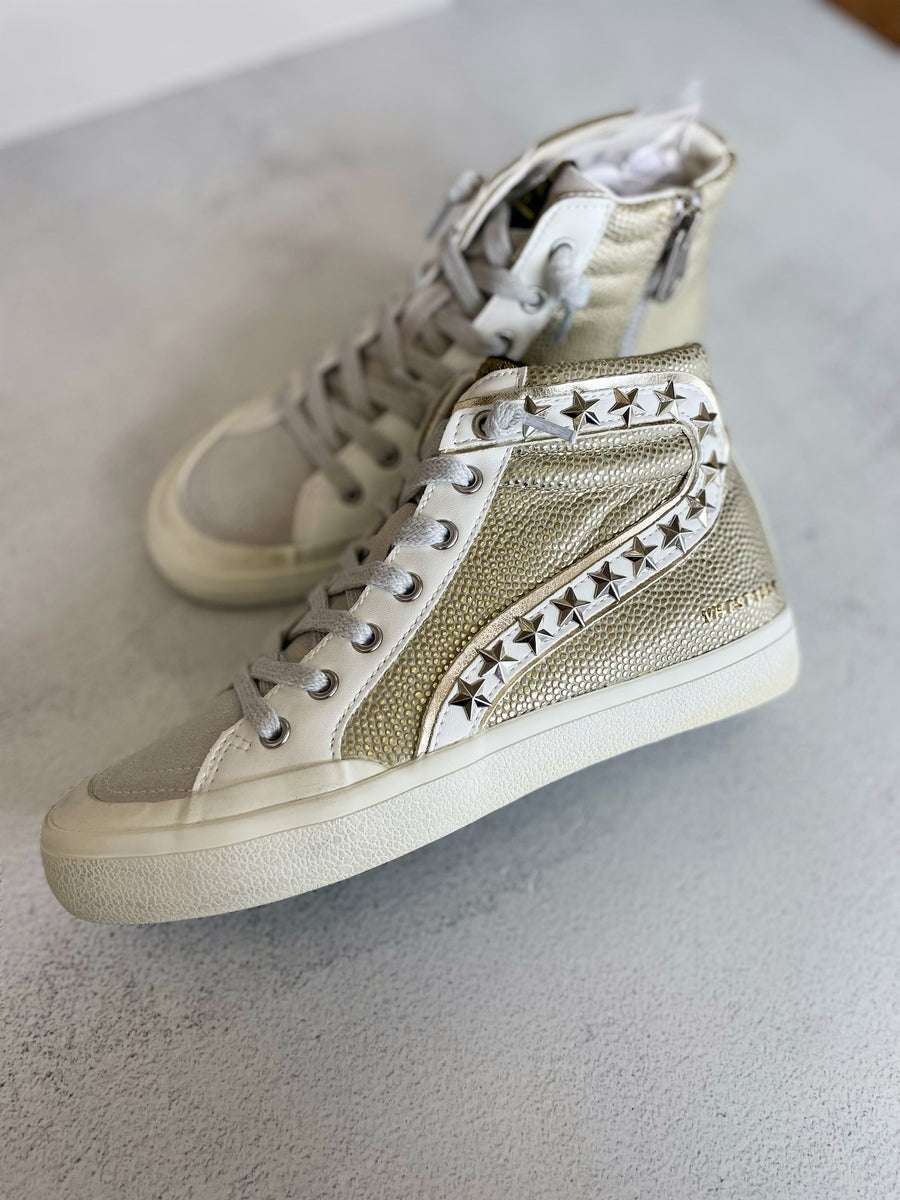 Romi High-Top Sneaker