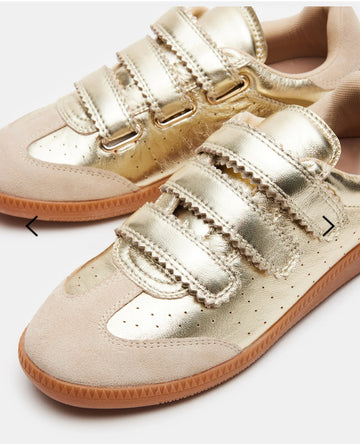 Momentum Sneaker- Gold