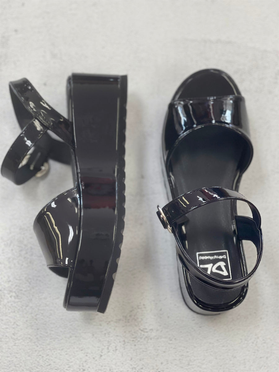 Jump Out Platform Sandal